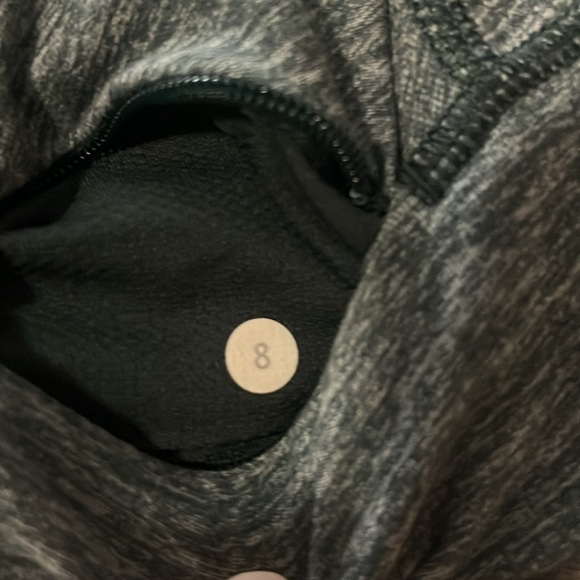 Size  8 long sleeved Running shirt - Picture 3 of 3